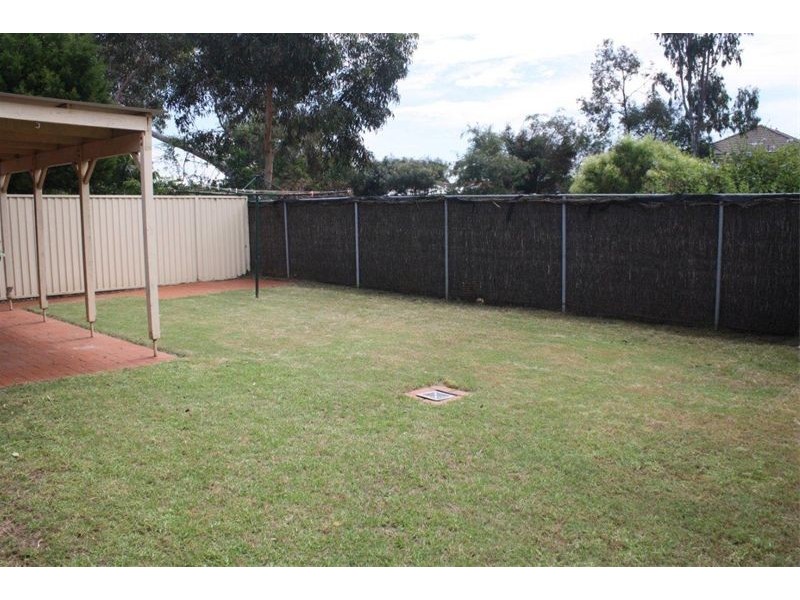13  Glenelg Crt, Wattle Grove NSW 2173