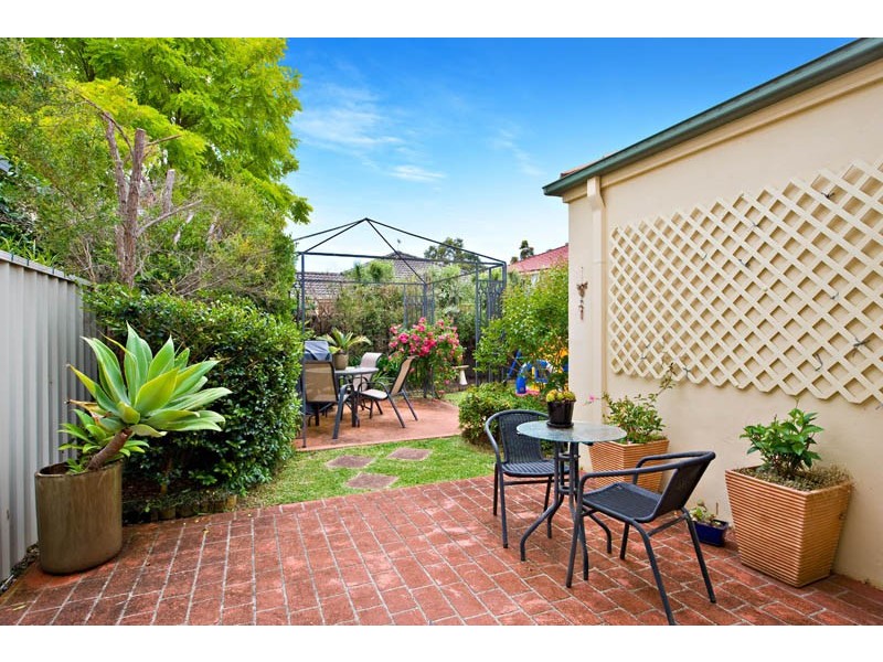 16 Geebung Crt, Voyager Point NSW 2172