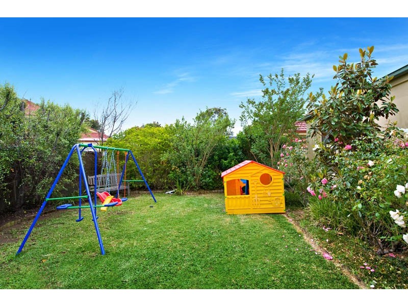 16 Geebung Crt, Voyager Point NSW 2172