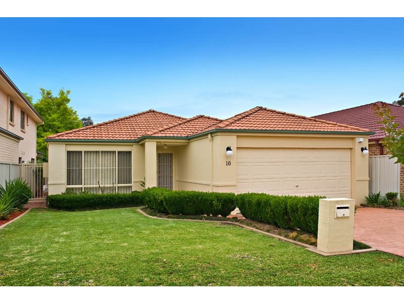 16 Geebung Crt, Voyager Point NSW 2172