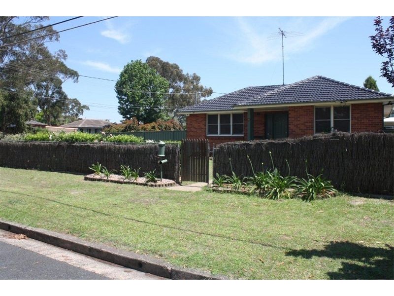 15  Mubo Cres, Holsworthy NSW 2173