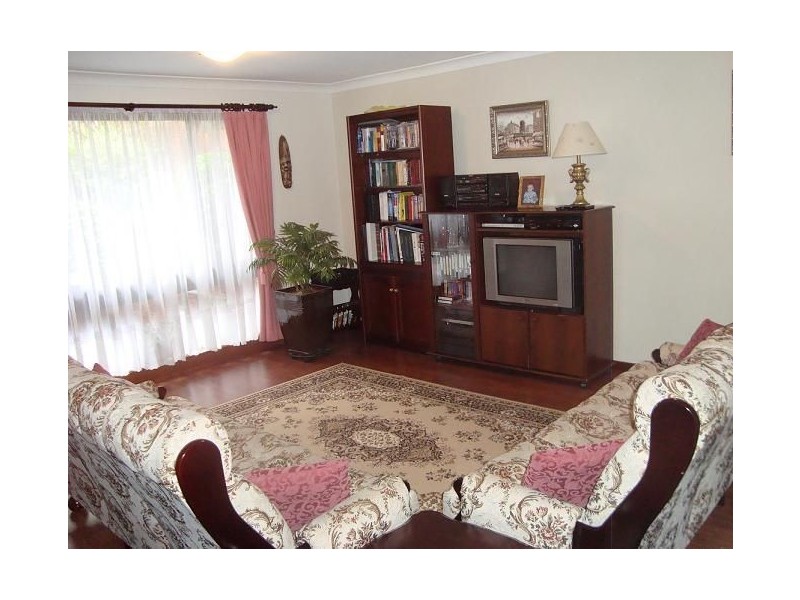 11/6 Jacquinot Place, Glenfield NSW 2167