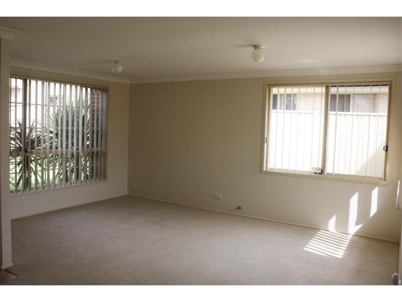 6 Cattai Crt, Holsworthy NSW 2173