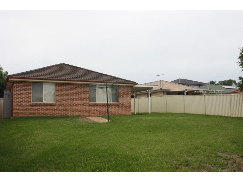 6 Cattai Crt, Holsworthy NSW 2173