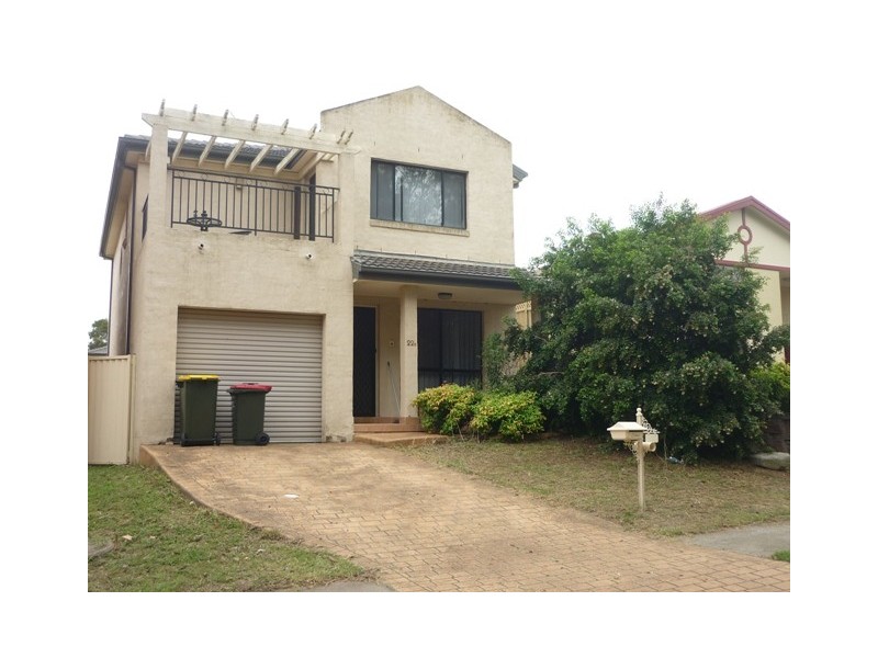 22c Kitson Way, Casula NSW 2170