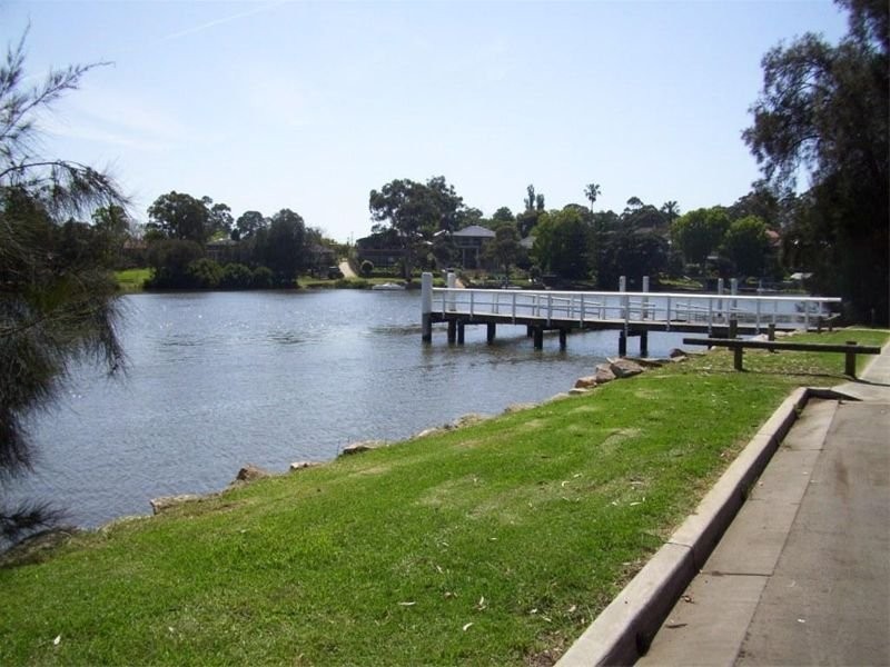 8 Riverheights Rd, Pleasure Point NSW 2172