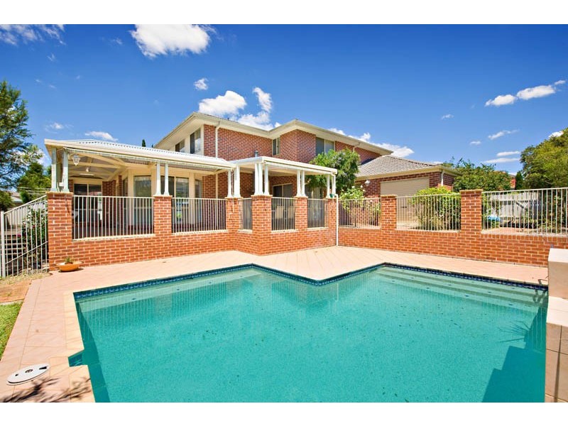 1 Ajuga Crt, Voyager Point NSW 2172