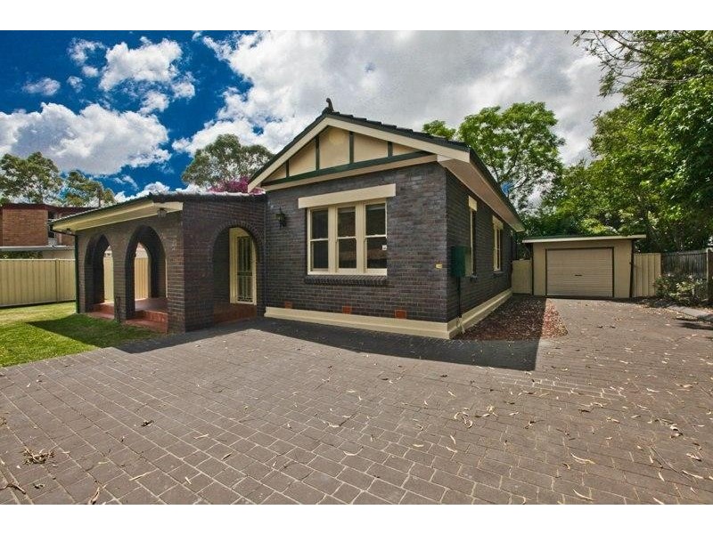 24b Canberra Ave, Casula NSW 2170