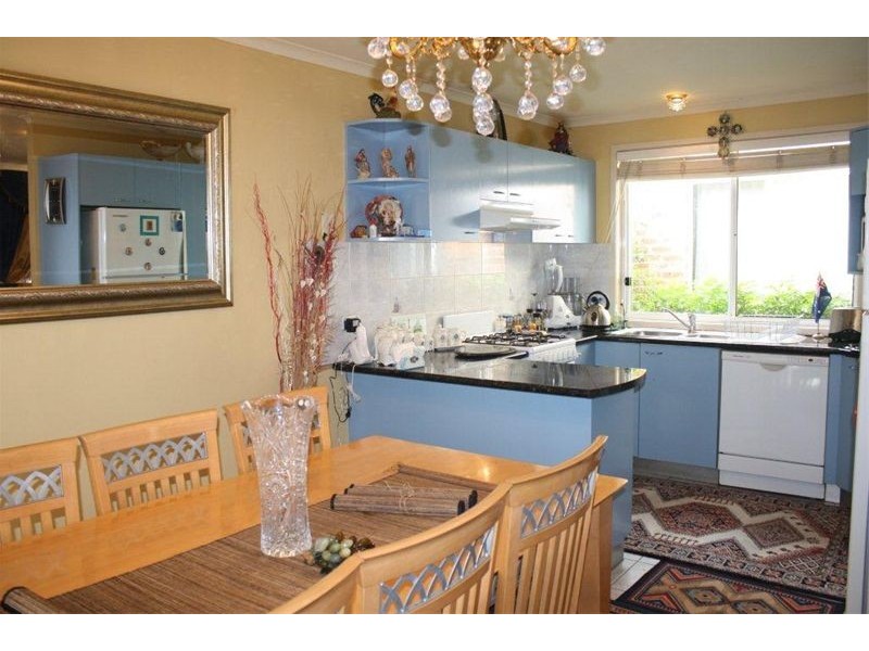 12  Esher Mews, Wattle Grove NSW 2173