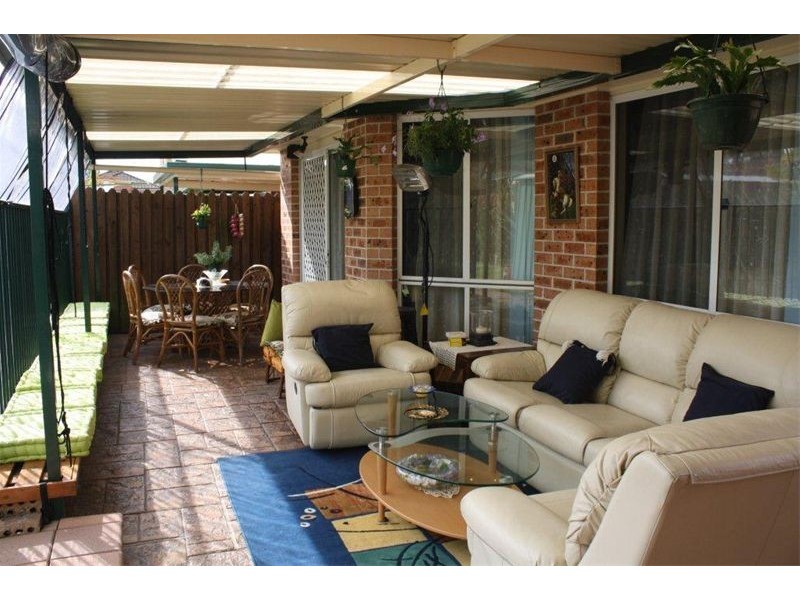 12  Esher Mews, Wattle Grove NSW 2173