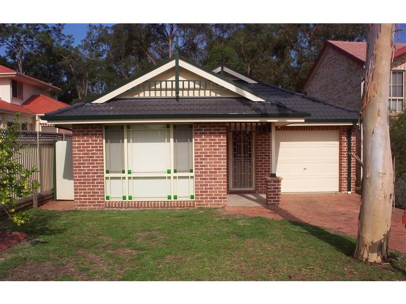 18 Mallee Court, Wattle Grove NSW 2173