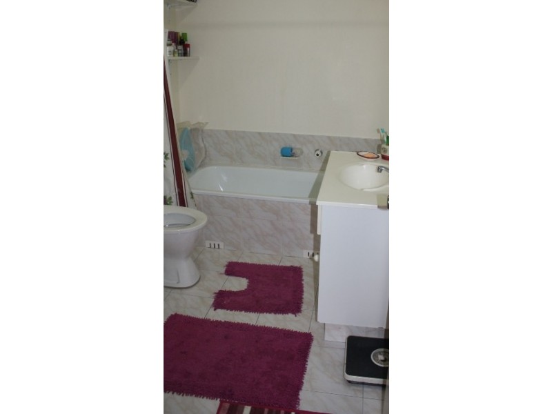 22/3 Riverpark Dr, Liverpool NSW 2170