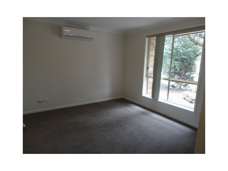 16 Collie Court, Wattle Grove NSW 2173