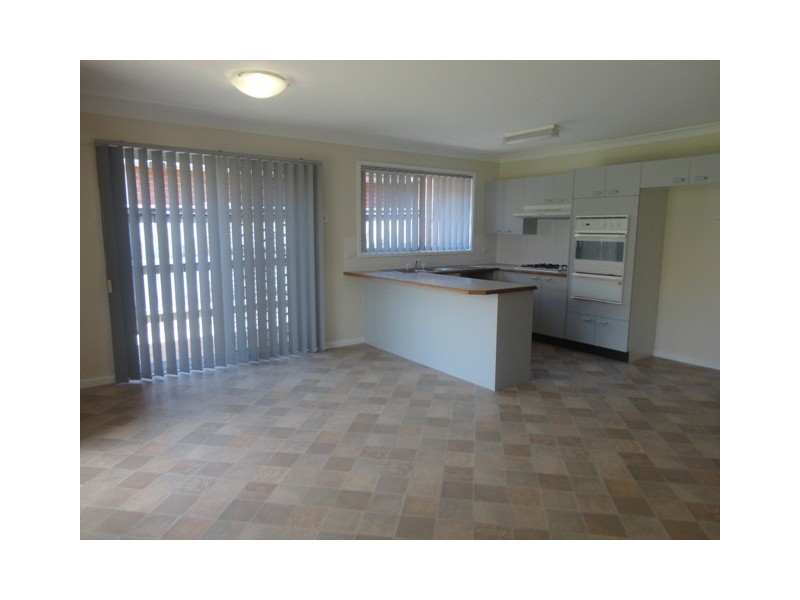 9 Ellesmere Court, Wattle Grove NSW 2173