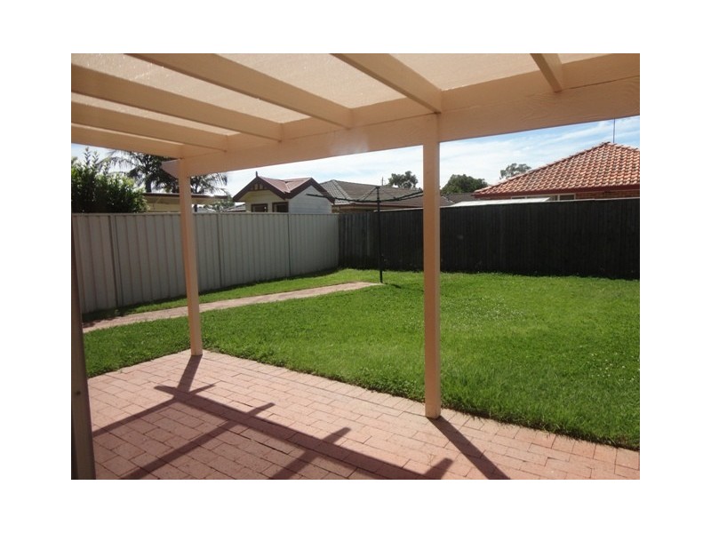 9 Ellesmere Court, Wattle Grove NSW 2173