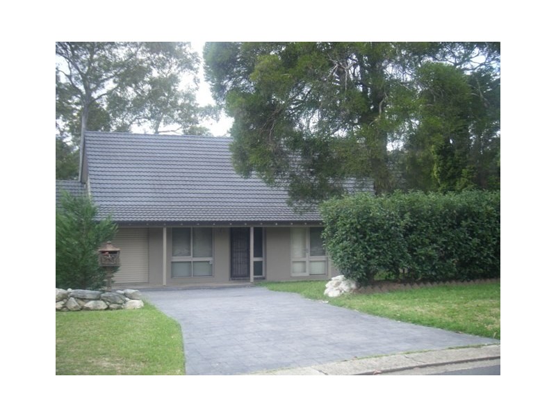 18 Bangalla Ave, Chipping Norton NSW 2170