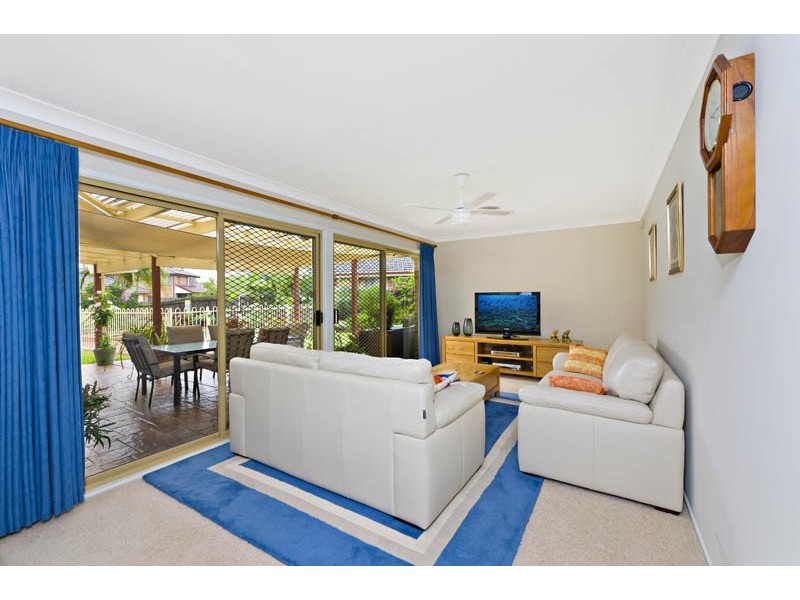 2  Lanyon Crt, Wattle Grove NSW 2173