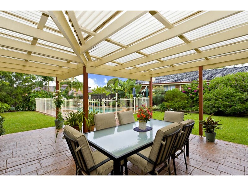 2  Lanyon Crt, Wattle Grove NSW 2173