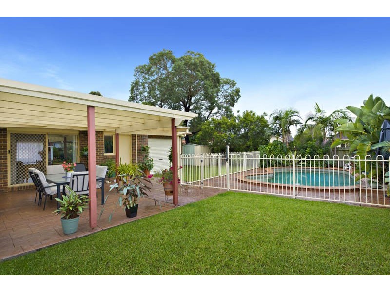 2  Lanyon Crt, Wattle Grove NSW 2173