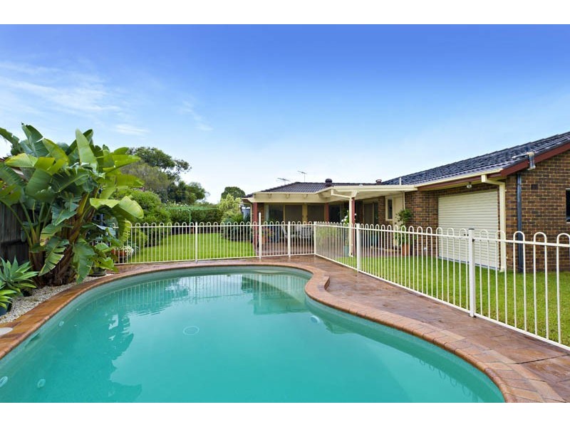 2  Lanyon Crt, Wattle Grove NSW 2173