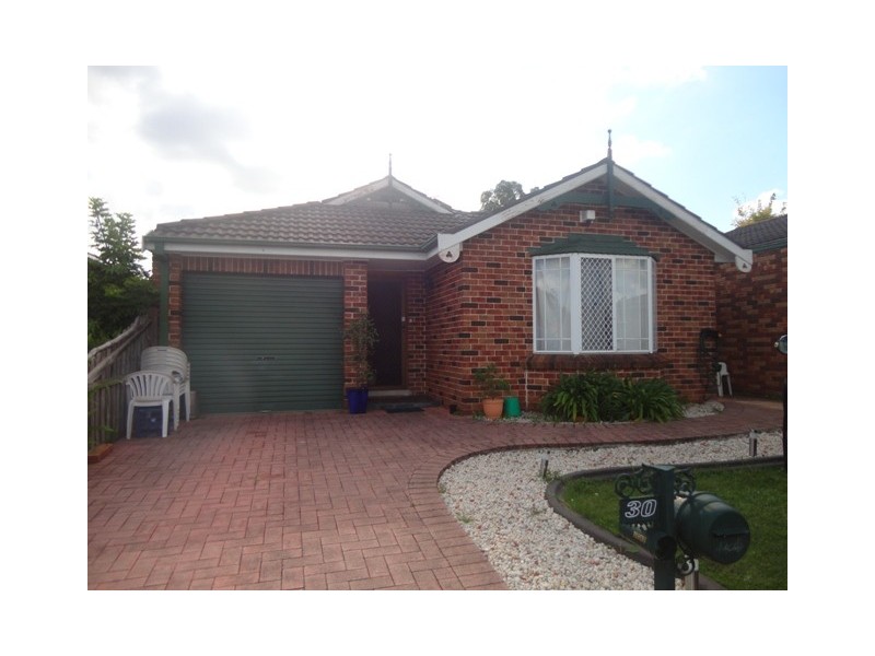 30 Haughton Crt, Wattle Grove NSW 2173