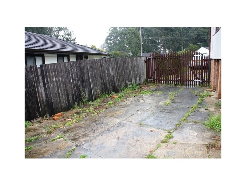 8 Kelvin Pl, Busby NSW 2168