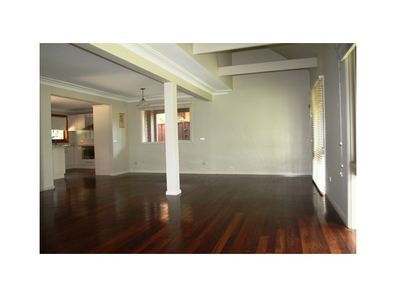 18 Bangalla Av, Chipping Norton NSW 2170