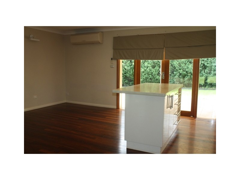 18 Bangalla Av, Chipping Norton NSW 2170