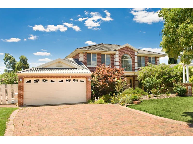 1 Ajuga Crt, Voyager Point NSW 2172