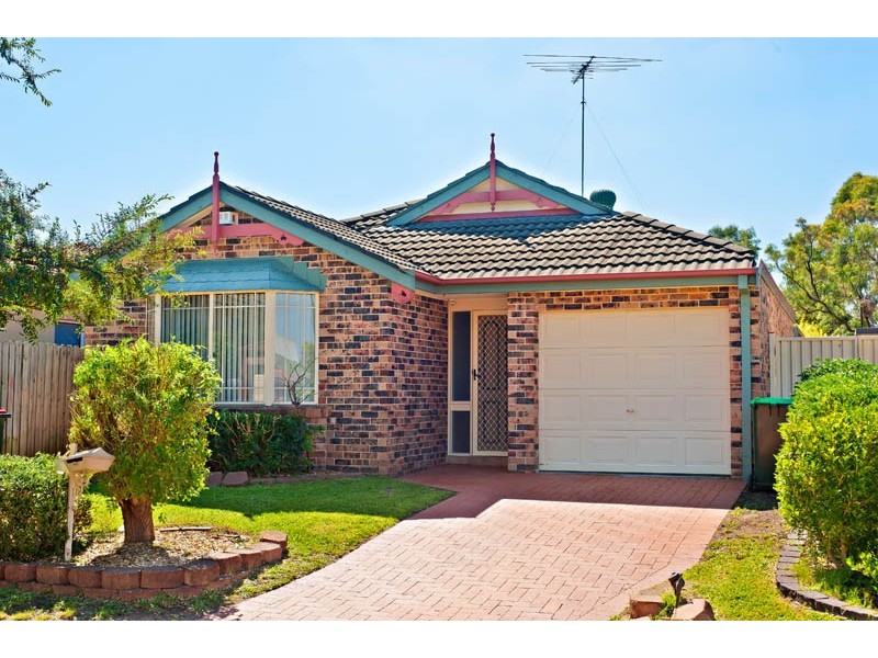 10 collie Court, Wattle Grove NSW 2173