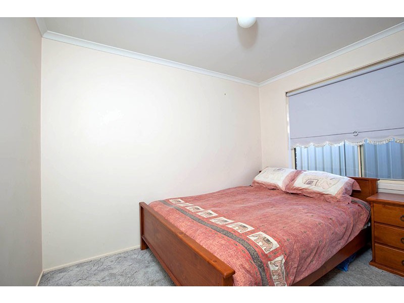 7 Larra Crt, Wattle Grove NSW 2173