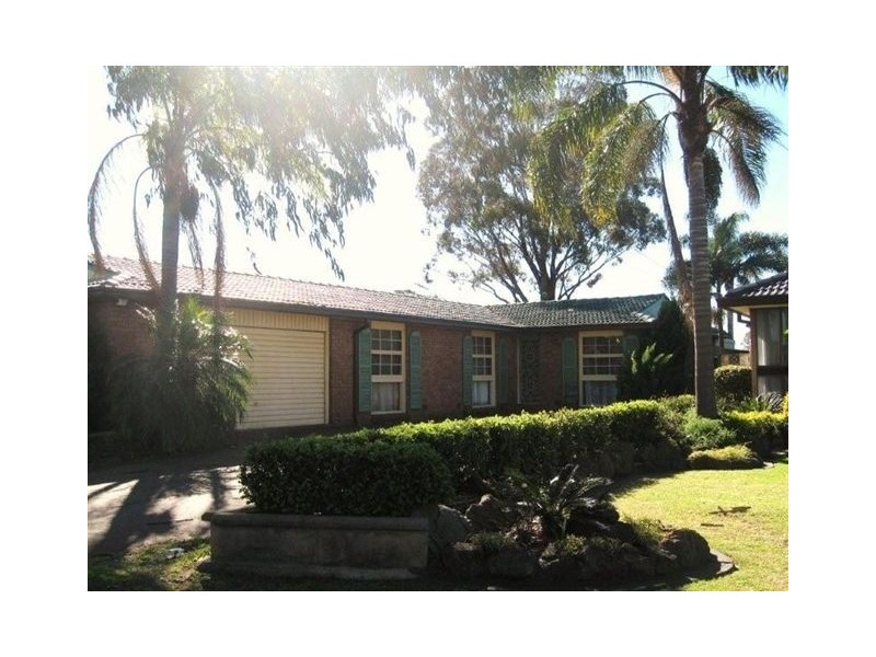 4 Norman Ave, Hammondville NSW 2170