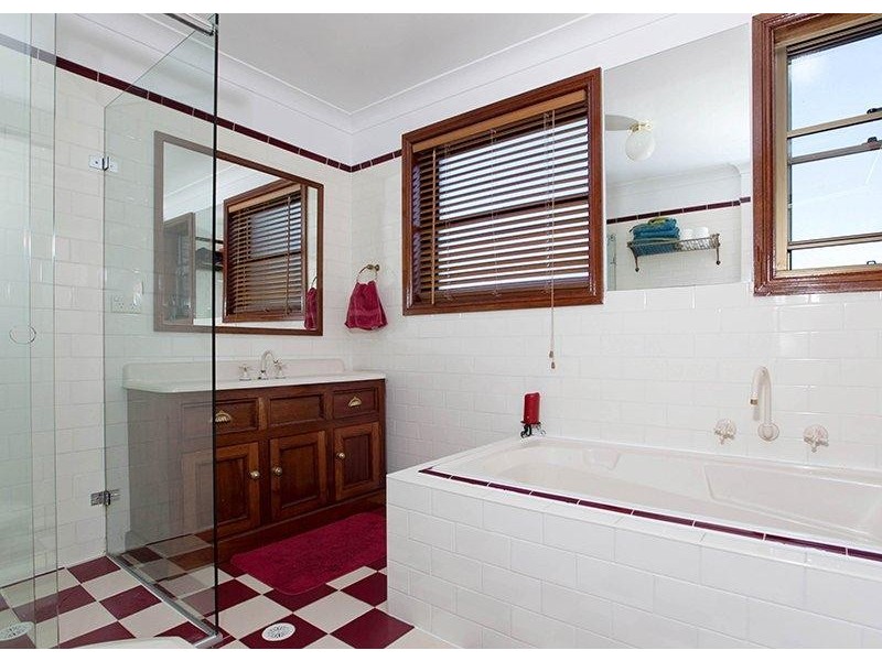 20  Riverview Road, Pleasure Point NSW 2172