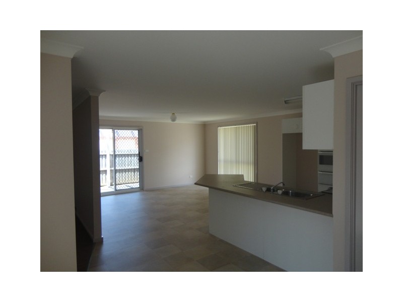 15 Kinchega Court, Wattle Grove NSW 2173