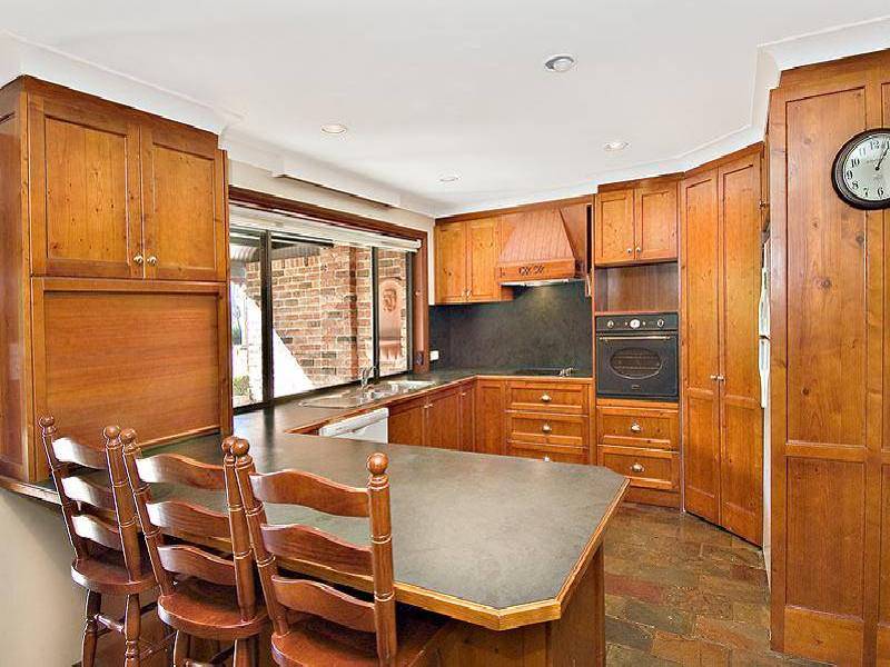 2  Riverview Rd, Pleasure Point NSW 2172