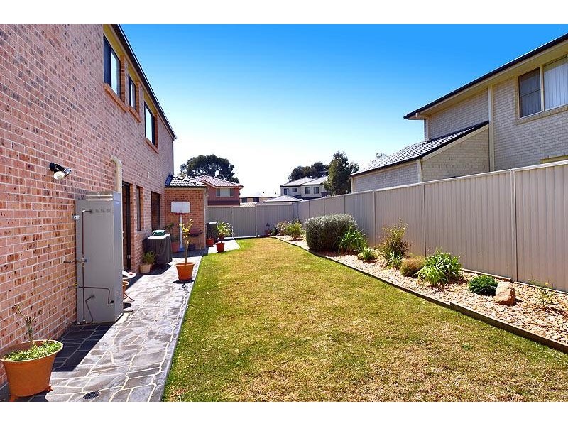 5  Punctata Crt, Voyager Point NSW 2172