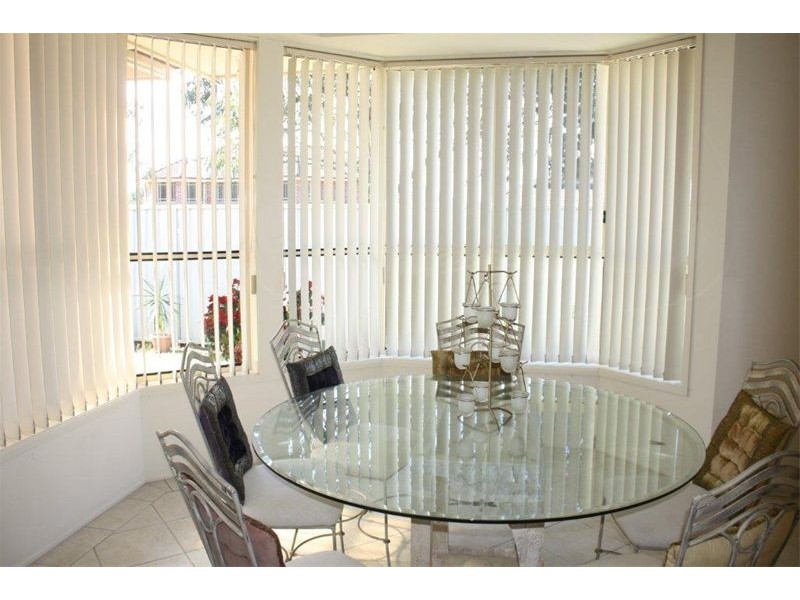 1 Woollsia Court, Voyager Point NSW 2172