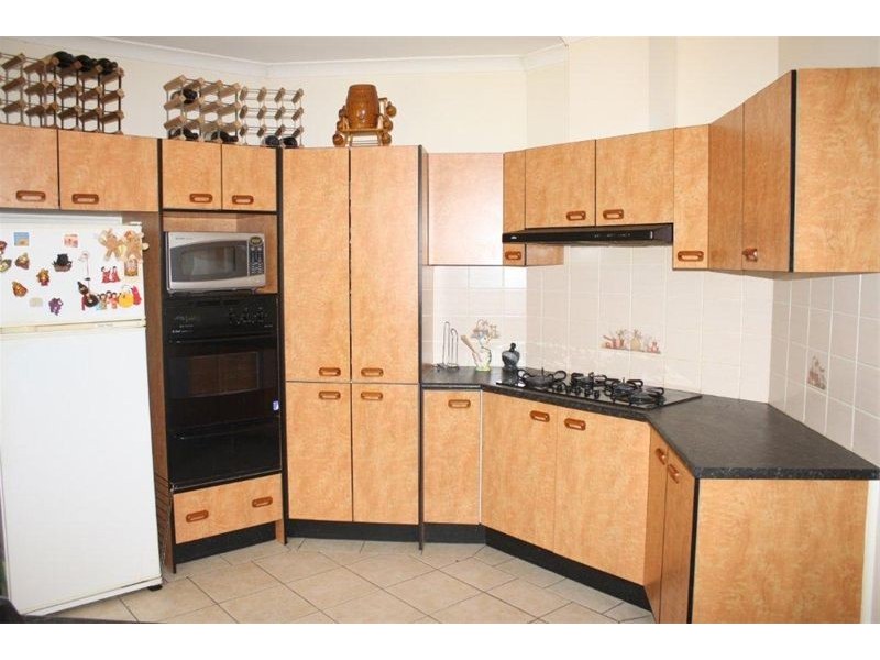 1 Woollsia Court, Voyager Point NSW 2172