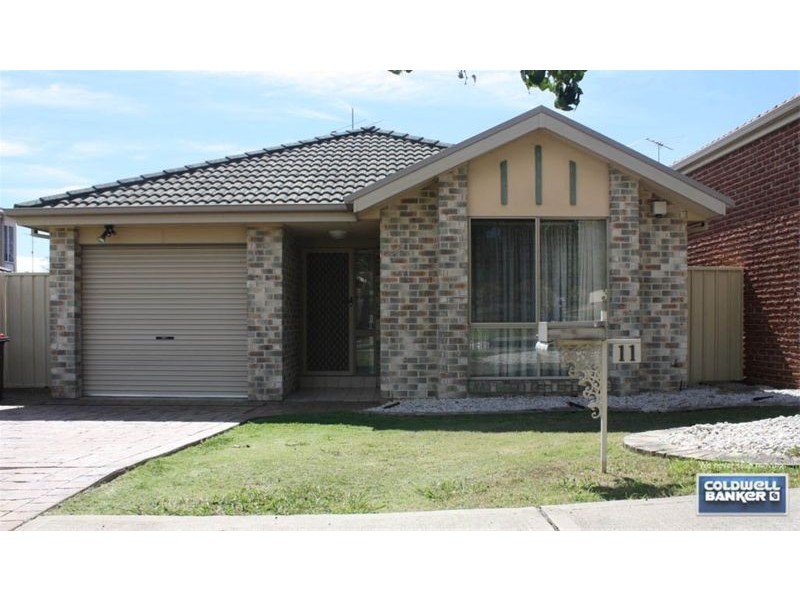 11 Tusculum Court, Wattle Grove NSW 2173