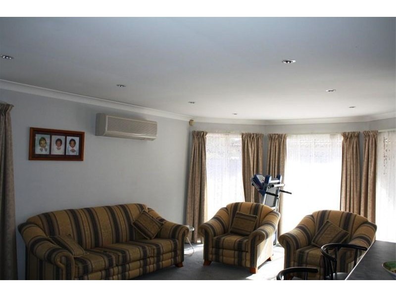 21 Wimbledon Court, Wattle Grove NSW 2173