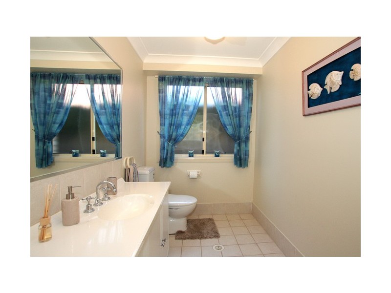 1  Eildon Court, Wattle Grove NSW 2173