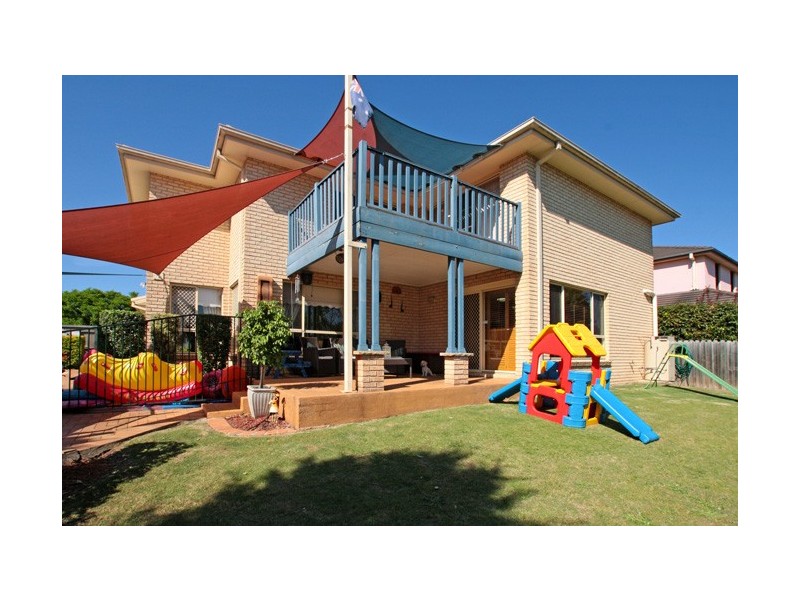 1  Eildon Court, Wattle Grove NSW 2173