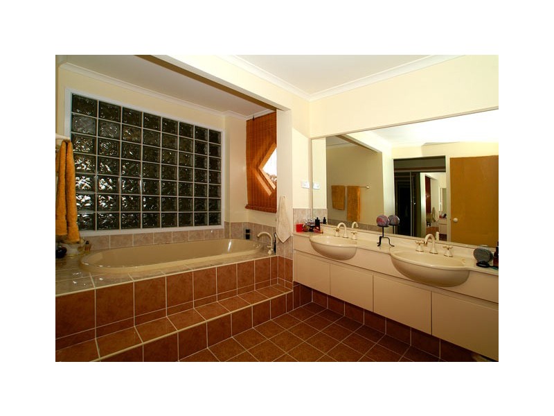 Wattle Grove NSW 2173