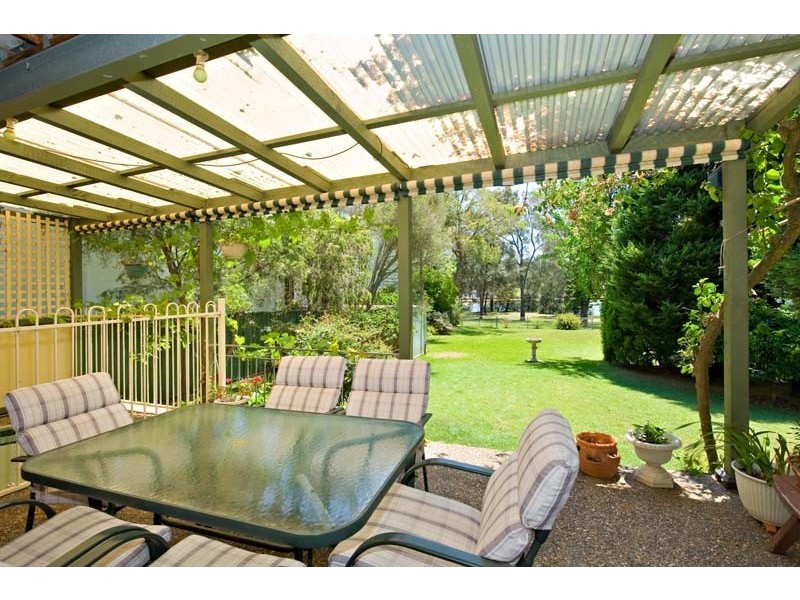 10 Riverview Rd, Pleasure Point NSW 2172