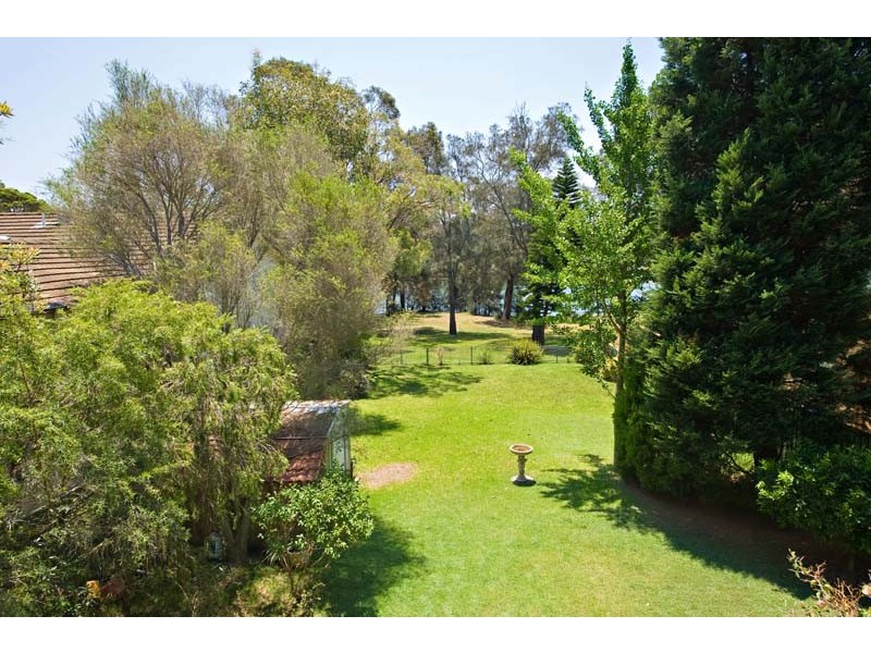 10 Riverview Rd, Pleasure Point NSW 2172