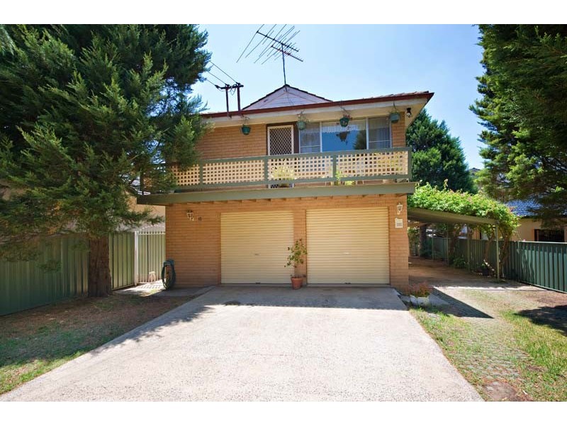 10 Riverview Rd, Pleasure Point NSW 2172