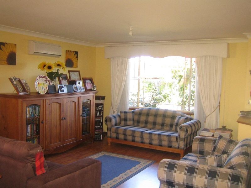 15  Barwon Crt, Wattle Grove NSW 2173