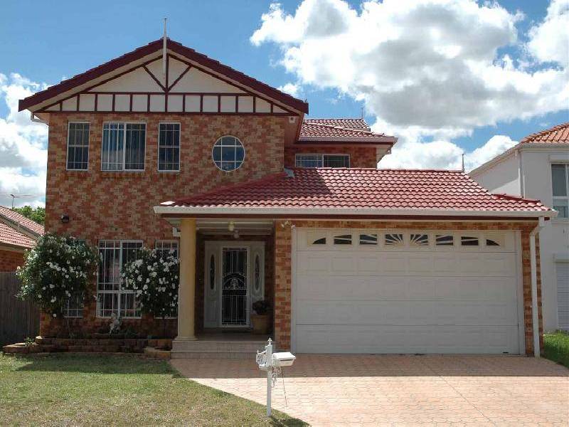 27  Woodlake Ct, Wattle Grove NSW 2173