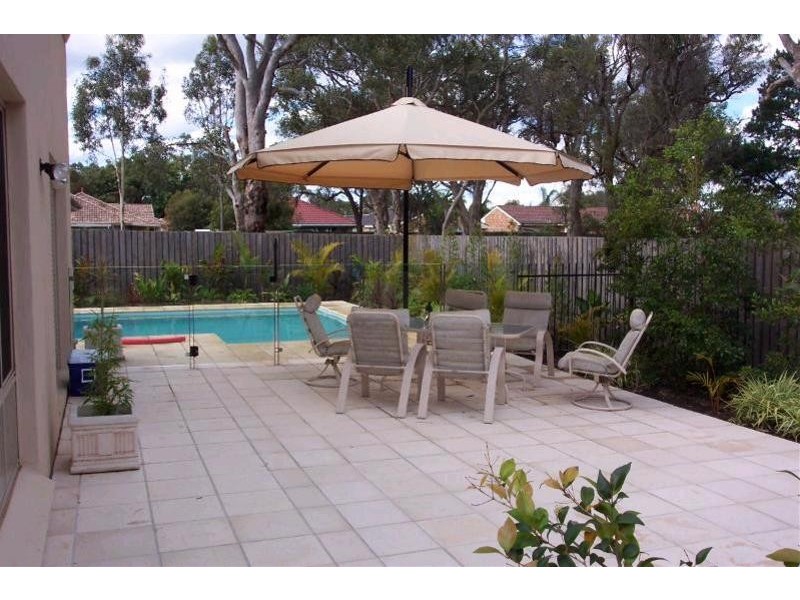 31  Jenolan Crt, Wattle Grove NSW 2173