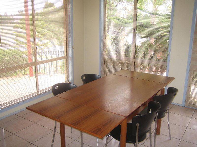 35 Fernleaf Court, Wattle Grove NSW 2173